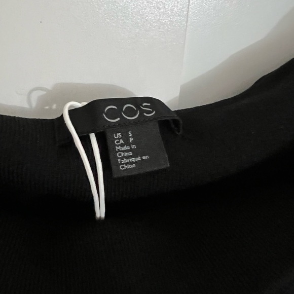 NWT off shoulder long sleeve top - Picture 3 of 5